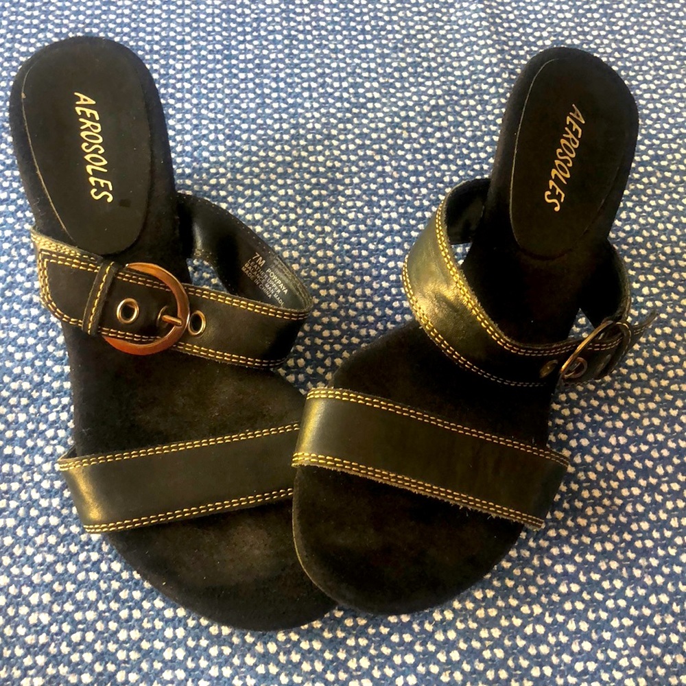 Aerosols sandals